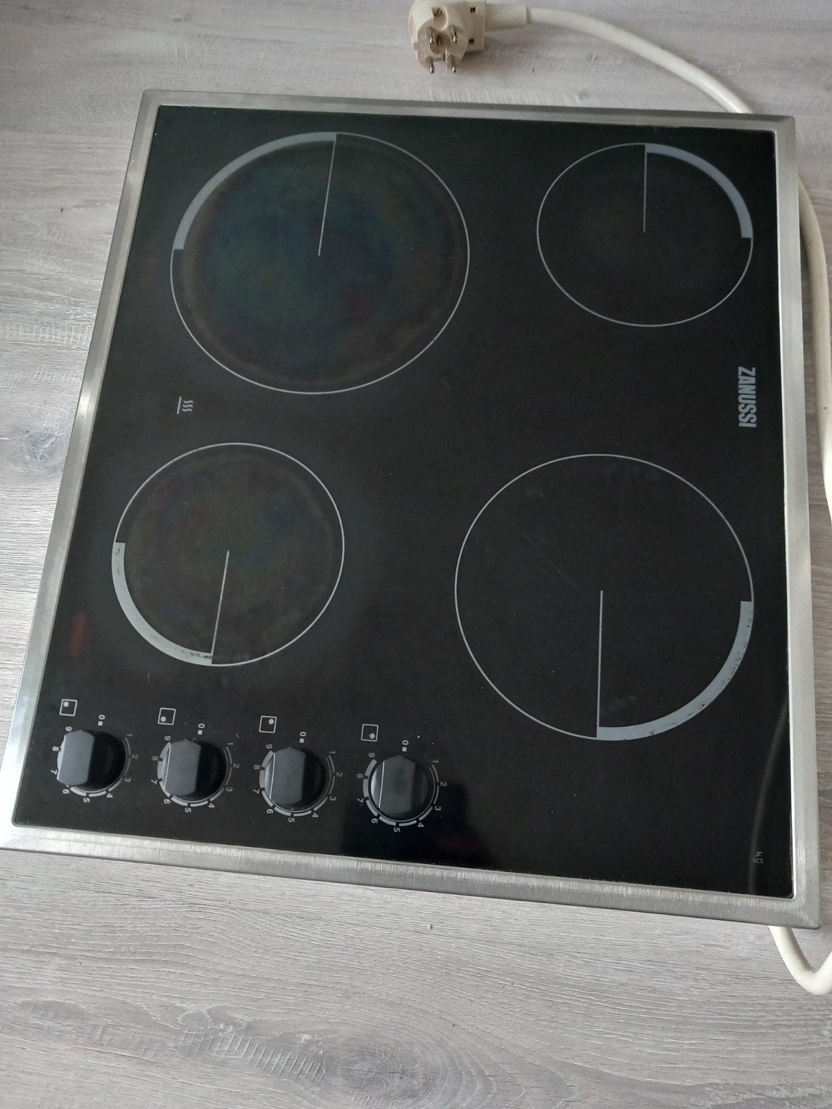 Gebruikte 4 zones Zanussi Inbouw Keramische kookplaat, Witgoed en Apparatuur, Kookplaten, Ophalen, Gebruikt, Keramisch, 4 kookzones