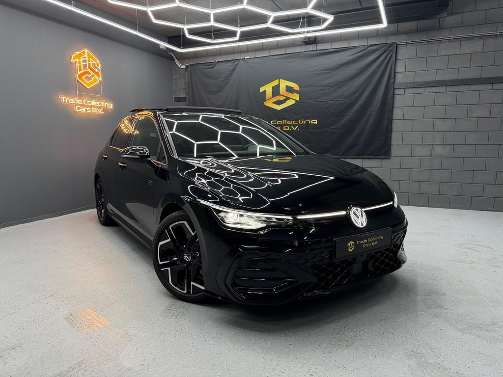 Volkswagen Golf 1.5 TSI R-Line Edition, 4 cilinders, 150 pk, 1246 kg, Zwart