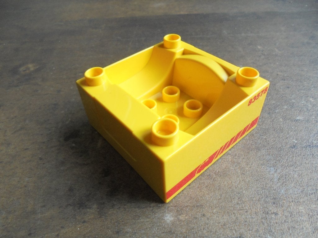 Lego Duplo Train Cab or Tender Base (zie foto's) 6, Kinderen en Baby's, Speelgoed | Duplo en Lego, Ophalen of Verzenden, Gebruikt