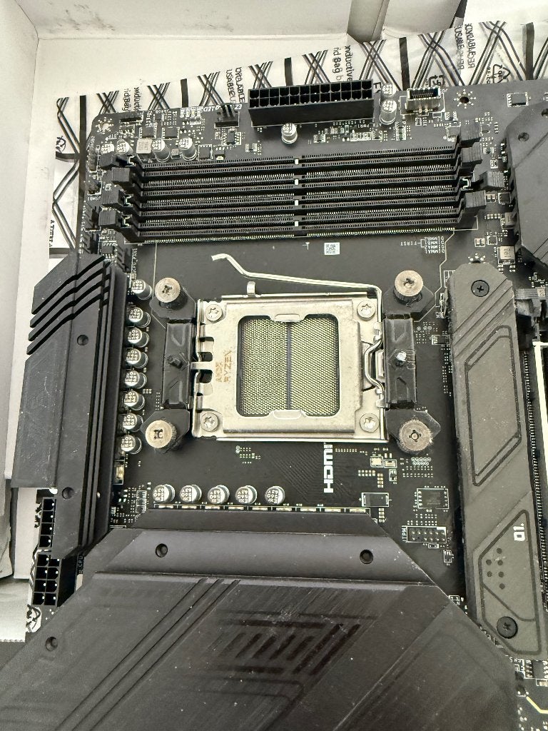 AMD Ryzen 7 7800x3d, Mag b650 tomahawk wifi, 1000w msi…, Nieuw, AMD Ryzen 7, 8-core, Ophalen