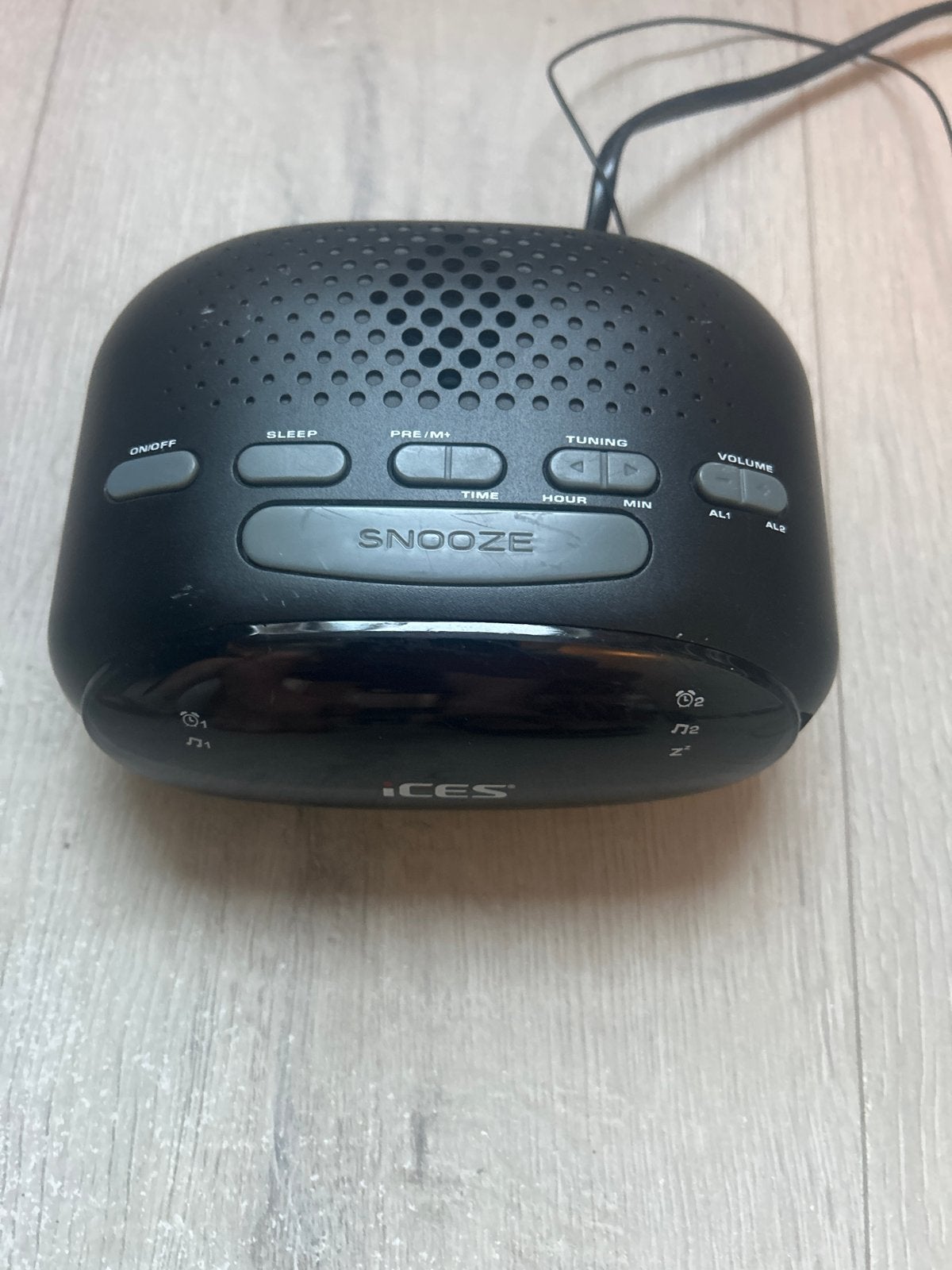 Digitale wekkerradio op netstroom of batterijen, Witgoed en Apparatuur, Wekkers, Ophalen of Verzenden, Gebruikt, Digitaal
