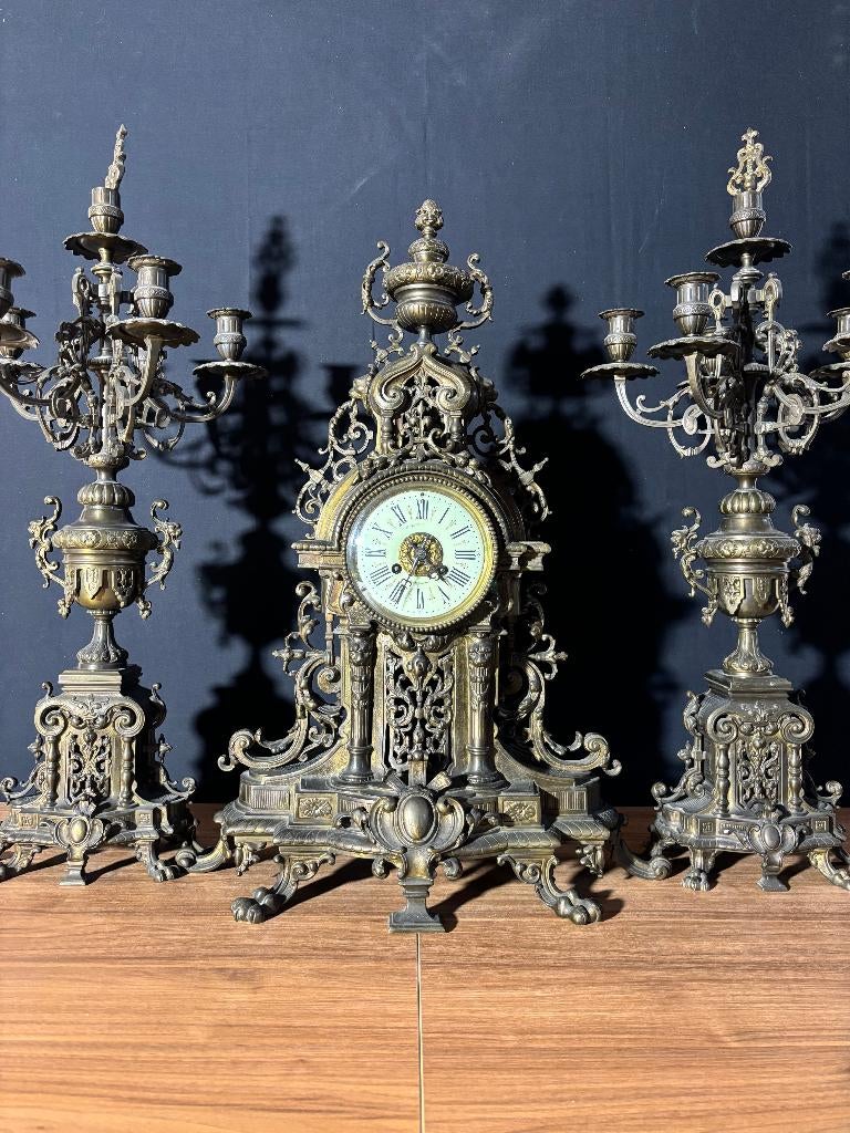 (86) Antieke Franse Bronzen Regency Pendule + Kandelaren, Antiek en Kunst, Verzenden