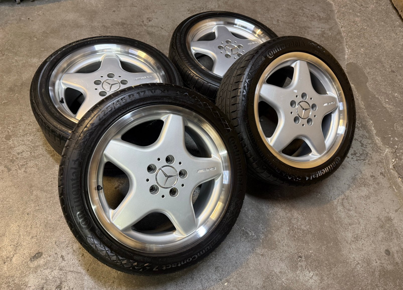 ✅ 17 inch OEM AMG Monoblock velgen 5x112 W124 W201 W209 W202, Auto-onderdelen, Banden en Velgen, Gebruikt, Banden en Velgen, 17 inch