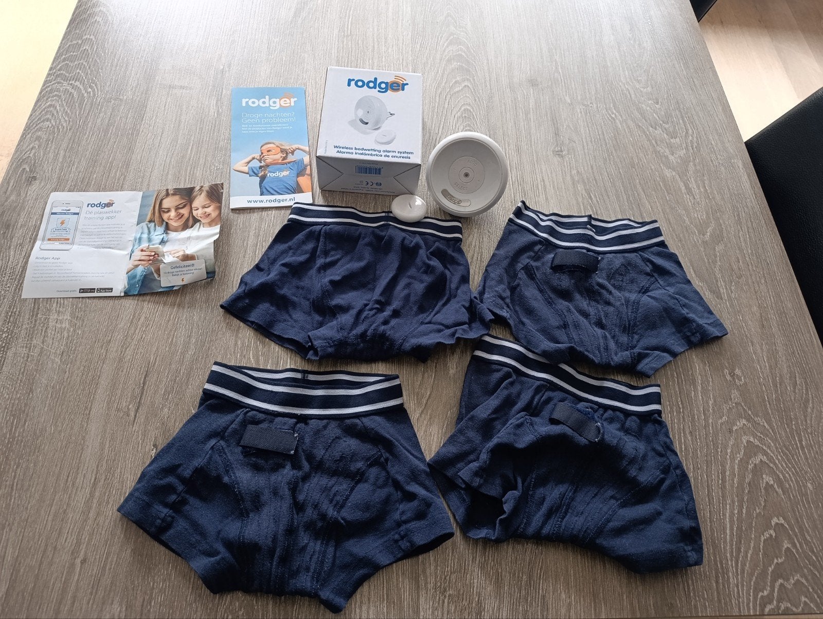 Rodger plaswekker met 4 broekjes maat 116, Ophalen, Gebruikt