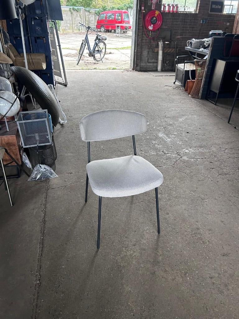 4 eetkamerstoelen lichtgrijs outlet korting, Ophalen, Zo goed als nieuw, Vier, Grijs