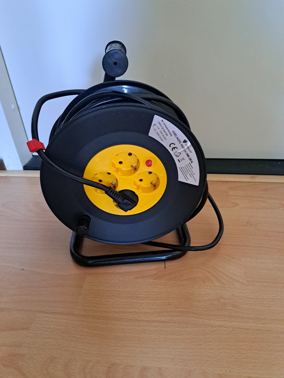 Kabelhaspel met 3 stopcontacten, Ophalen of Verzenden, Kabel of Snoer