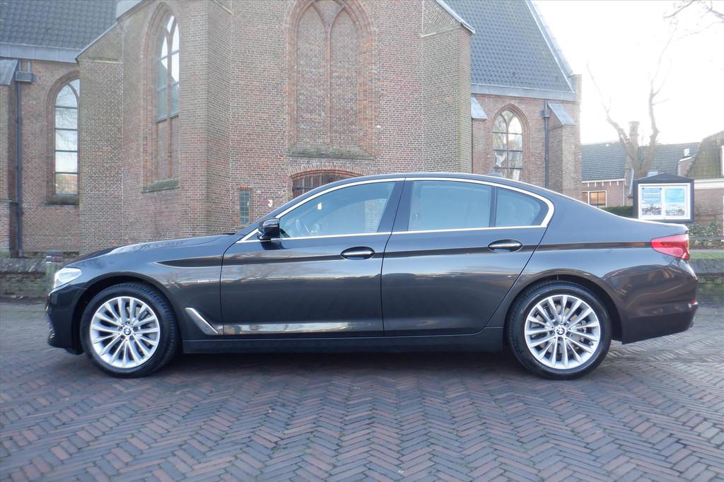 BMW 5-Serie (g30) 520i 184pk Aut.- LUXURY LINE - PAN.DAK-HEA, 1998 cc, Achterwielaandrijving, Gebruikt, Euro 6