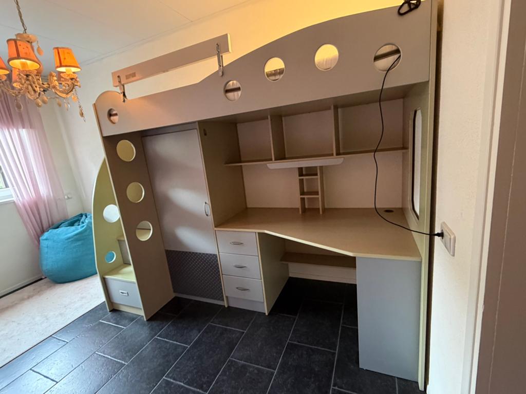 Hoogslaper met bureau, Gebruikt, Eenpersoons, Ophalen of Verzenden, 90 cm