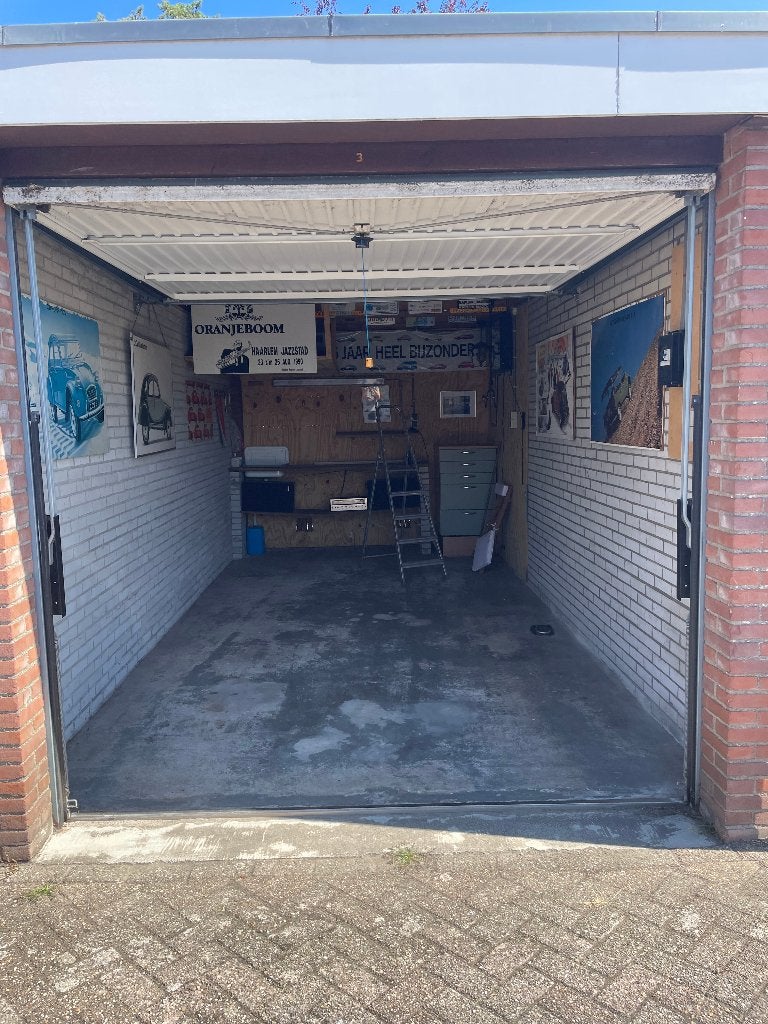 Ruime garagebox te huur Nieuw-Vennep