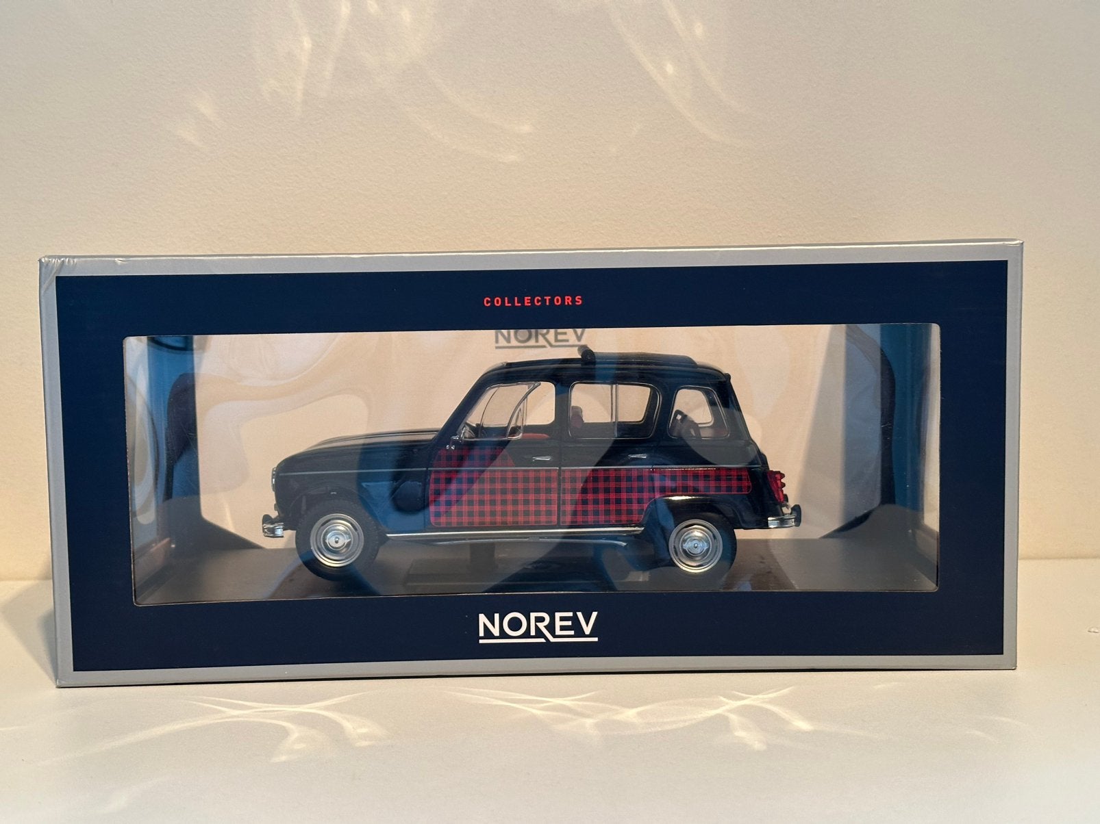 Renault 4 (4L) Parisienne (1963) | Norev | schaal 1:18, Hobby en Vrije tijd, Ophalen of Verzenden, Nieuw, Auto, Norev