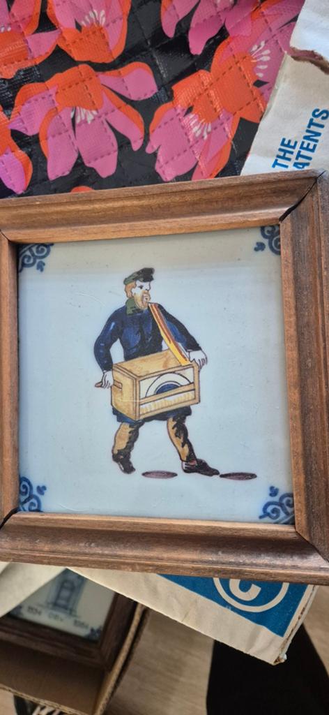 Ingelijste Oudhollandse tegel van Makkum, Antiek en Kunst, Ophalen of Verzenden