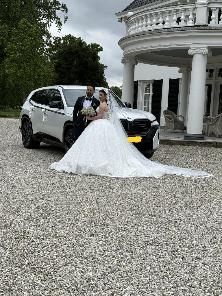 )) Luxe Trouwauto BMW XM White met Chauffeur ZONDER BORG ((, Met chauffeur, Trouwauto