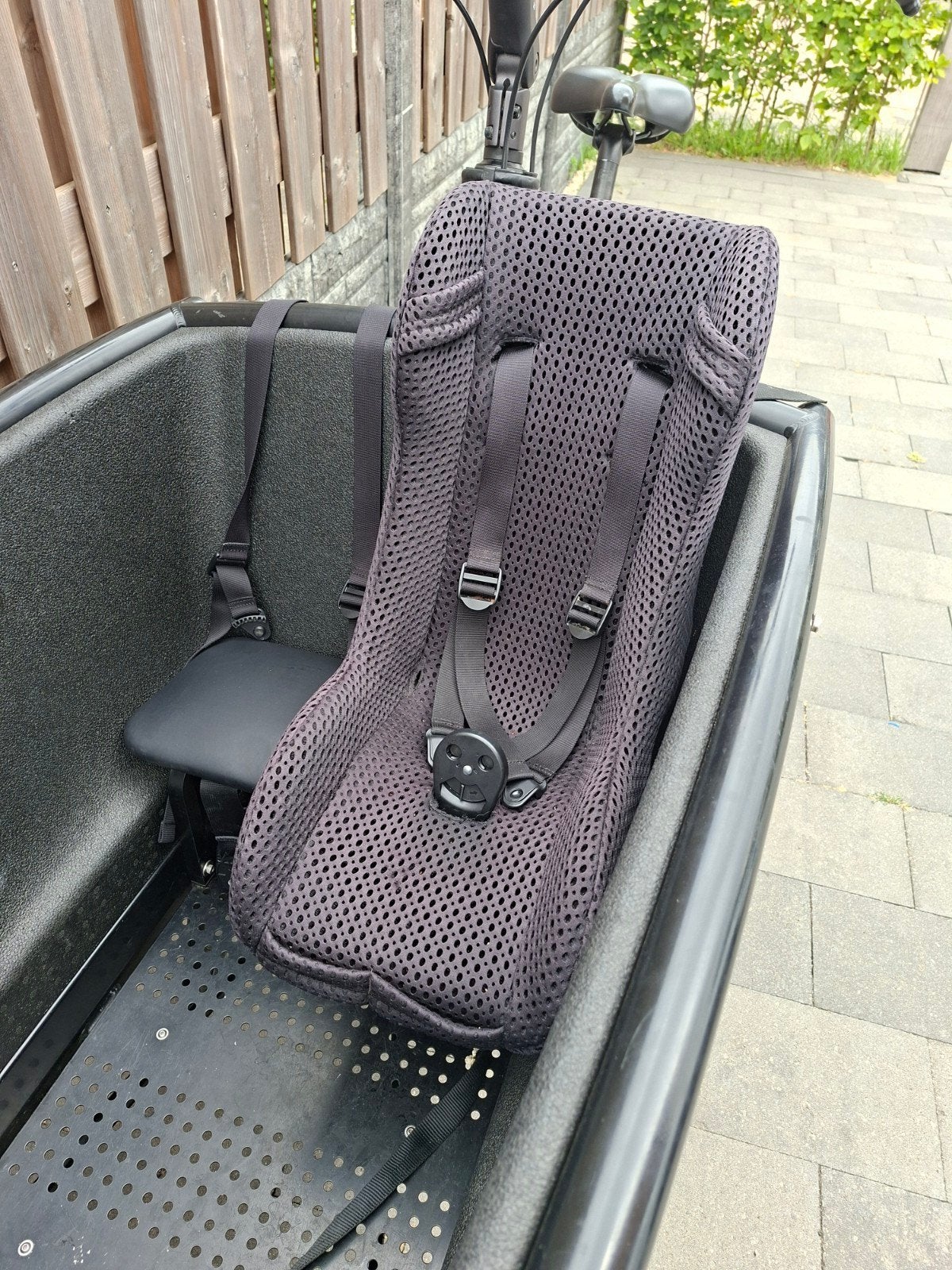 Babyschaal - Zitje, bakfiets , Urban Arrow geschikt Zie foto, Fietsen en Brommers, Fietsaccessoires | Fietsstoeltjes, Ophalen