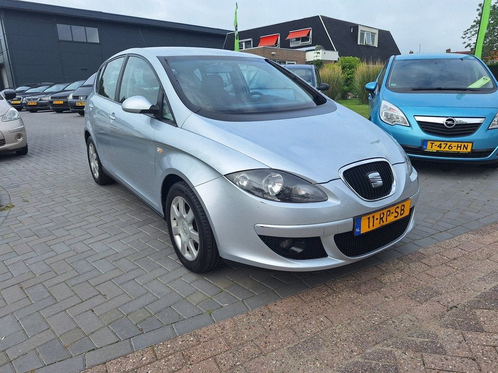 Seat Altea 1.6 Stylance / 156.708 km NAP / APK juni 2027, Auto's, Metallic lak, Gebruikt, 1295 kg, 4 cilinders