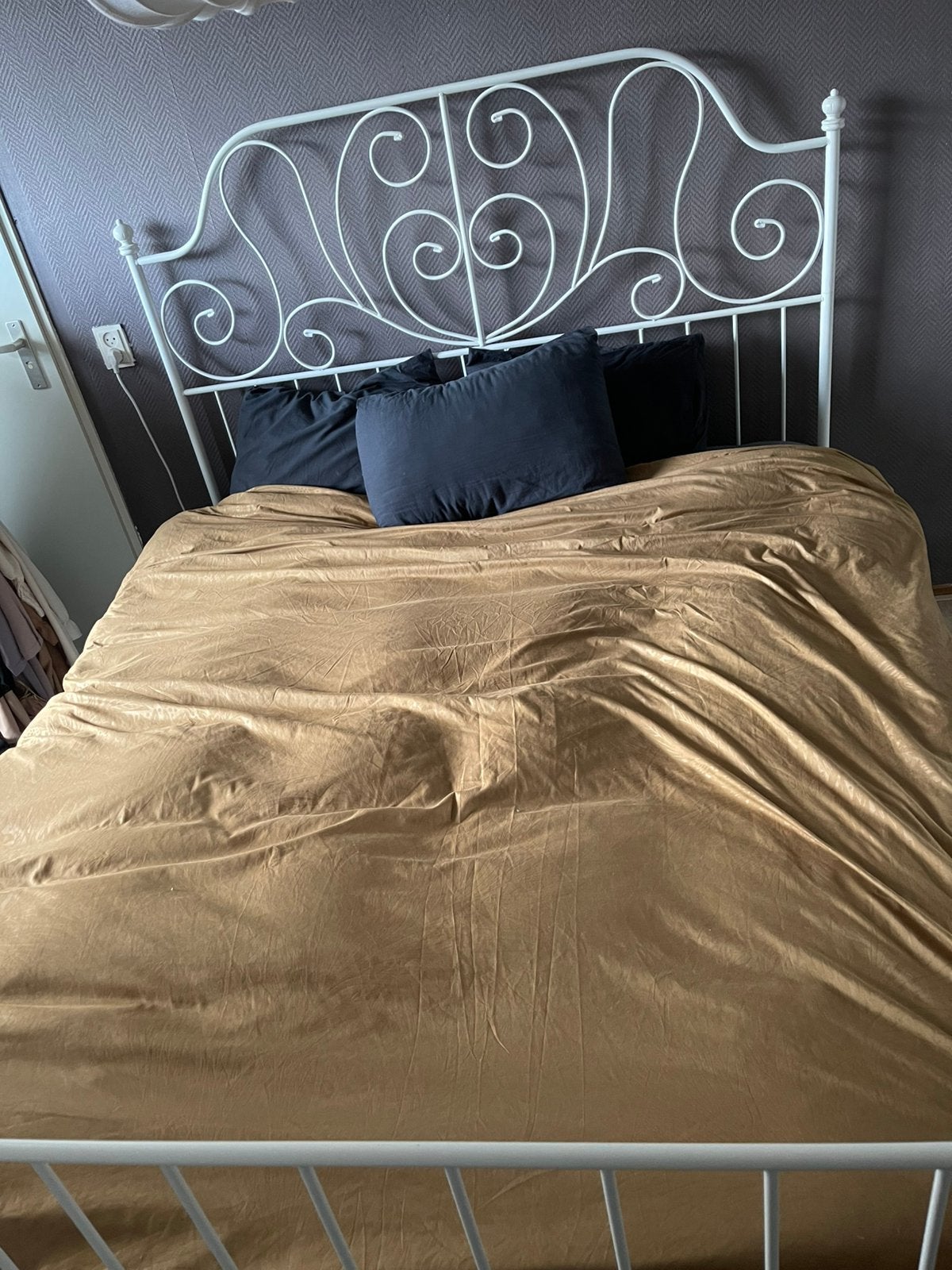 ikea bed metaal leirvik met lattenbodems 160x200, Ophalen, Zwart, Tweepersoons, 140 cm