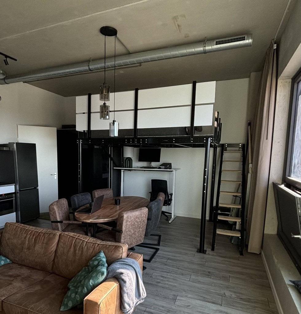 Tecrostar T15 entresol / vide met vaste trap – 226 x 266 cm, Ophalen, Zo goed als nieuw