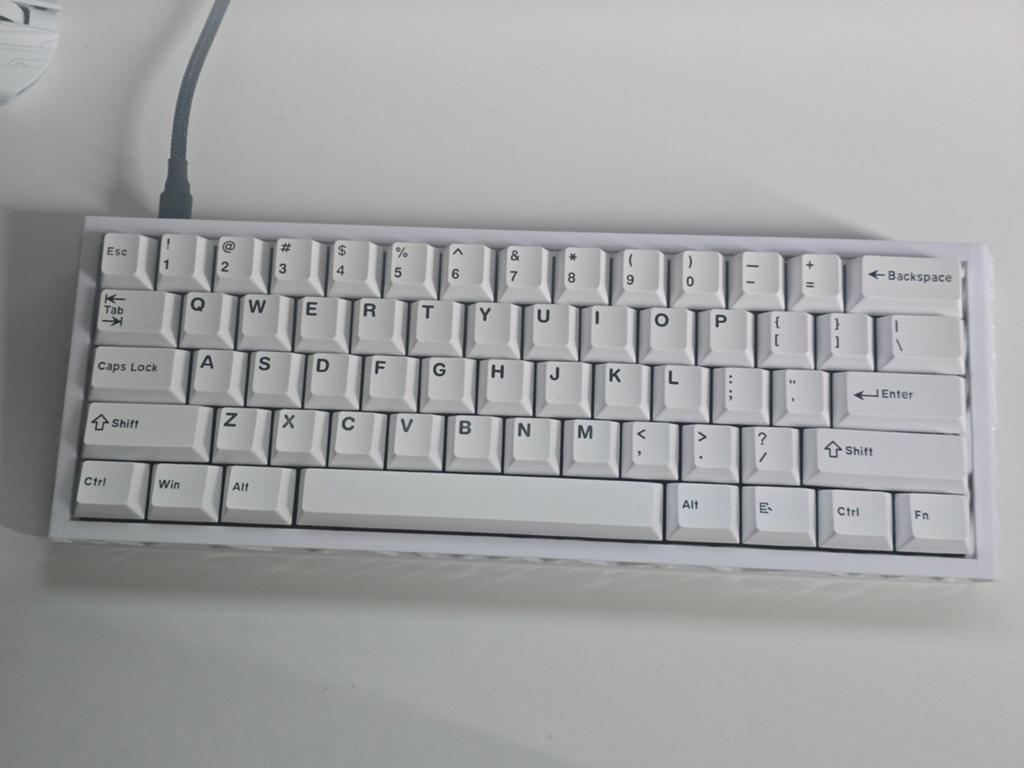 Custom Aula Win 60He, Computers en Software, Toetsenborden, Zo goed als nieuw, Qwerty, Bedraad, Gaming toetsenbord, Ophalen of Verzenden