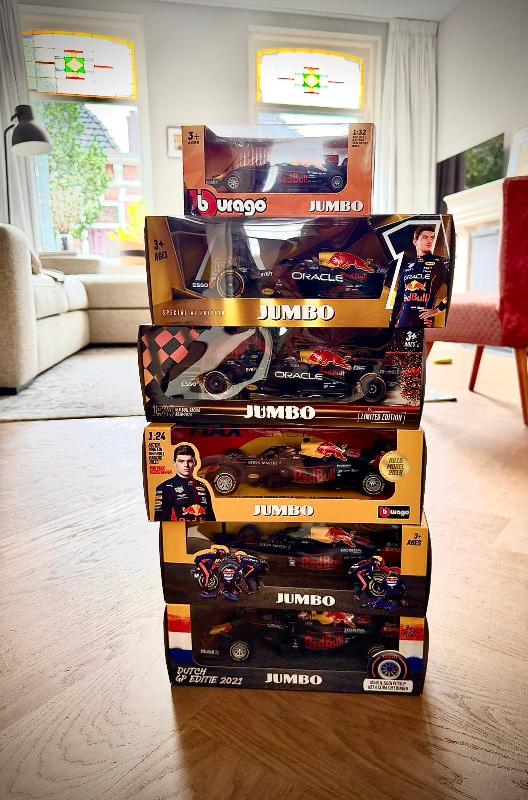 Max Verstappen Red Bull Jumbo collectors, Ophalen of Verzenden, Nieuw, Bburago