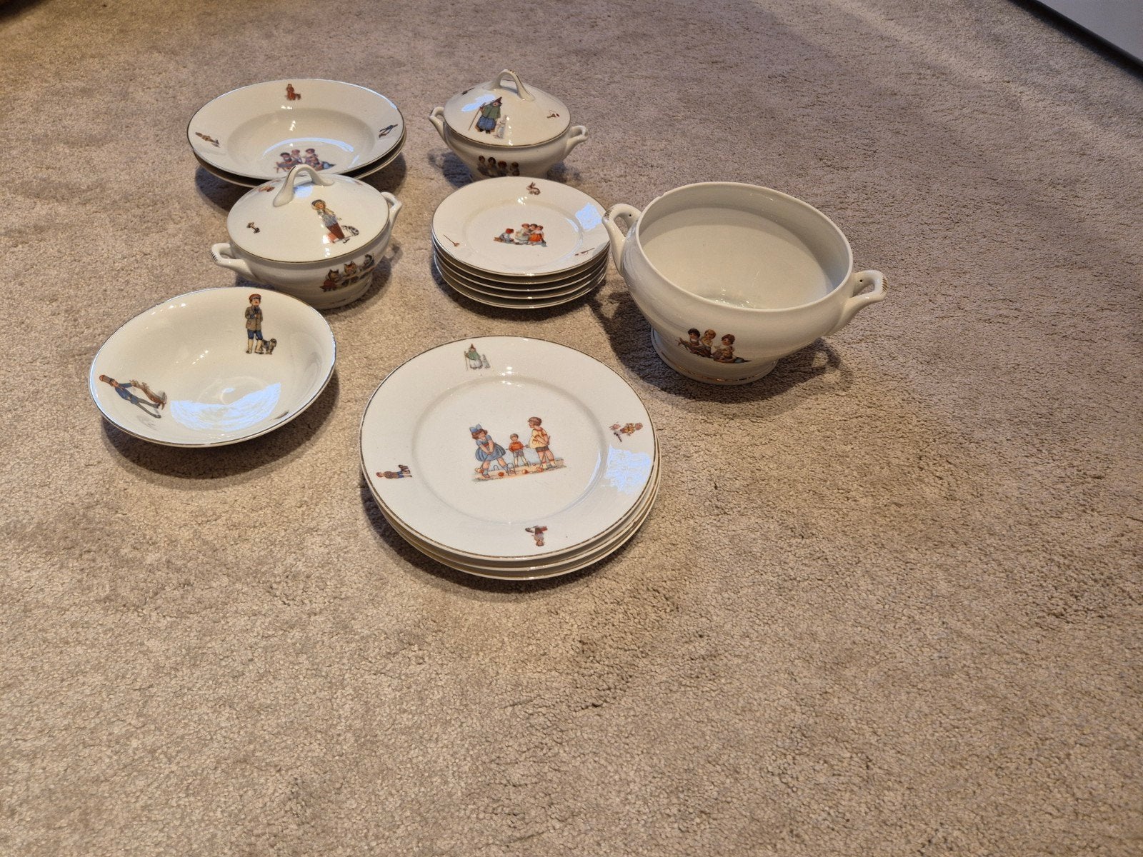 Jager kinderservies porcelein, Antiek en Kunst, Antiek | Servies compleet, Ophalen of Verzenden