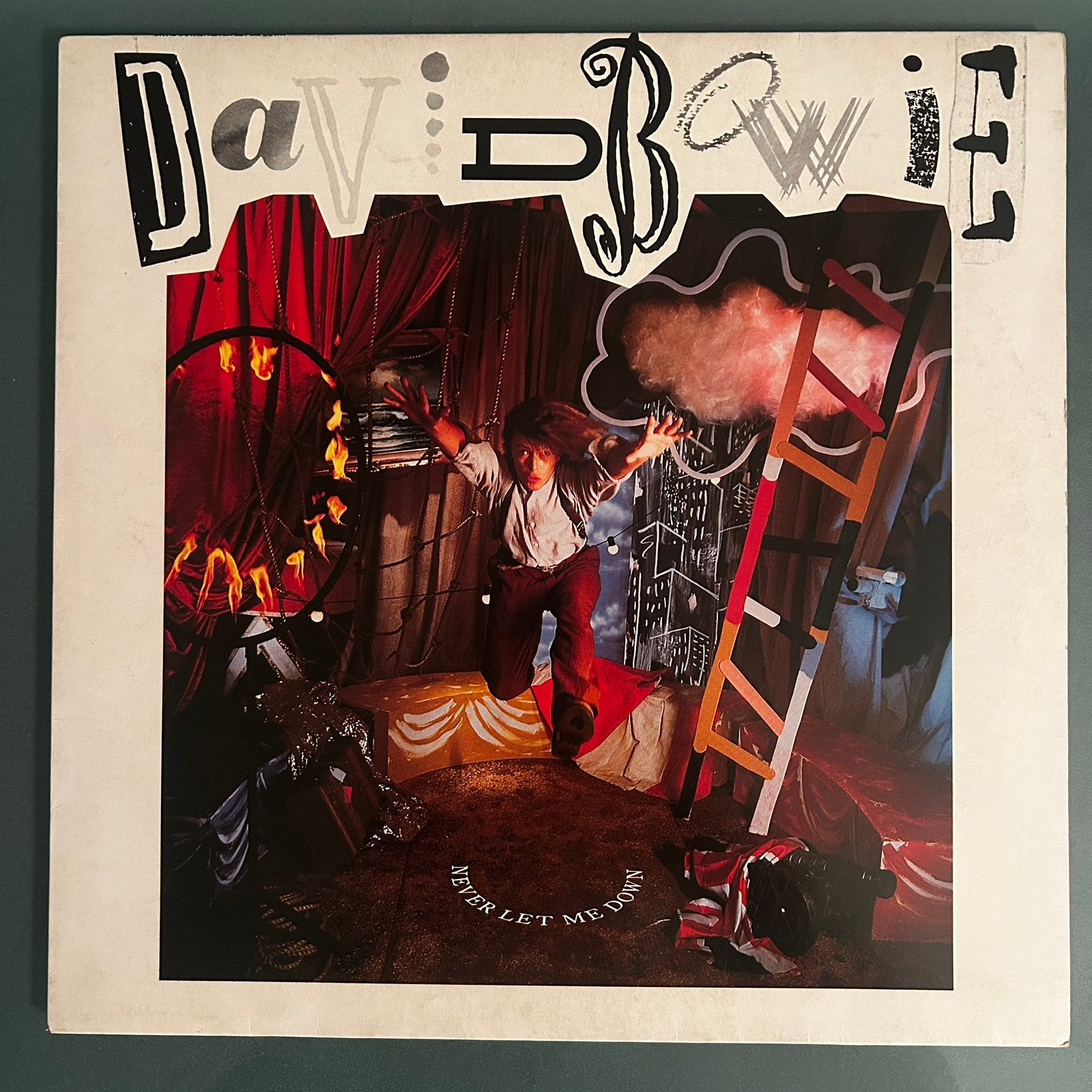 David Bowie - Never Let Me Down, LP, Cd's en Dvd's, Vinyl | Rock, Ophalen of Verzenden, Gebruikt, 12 inch, Poprock