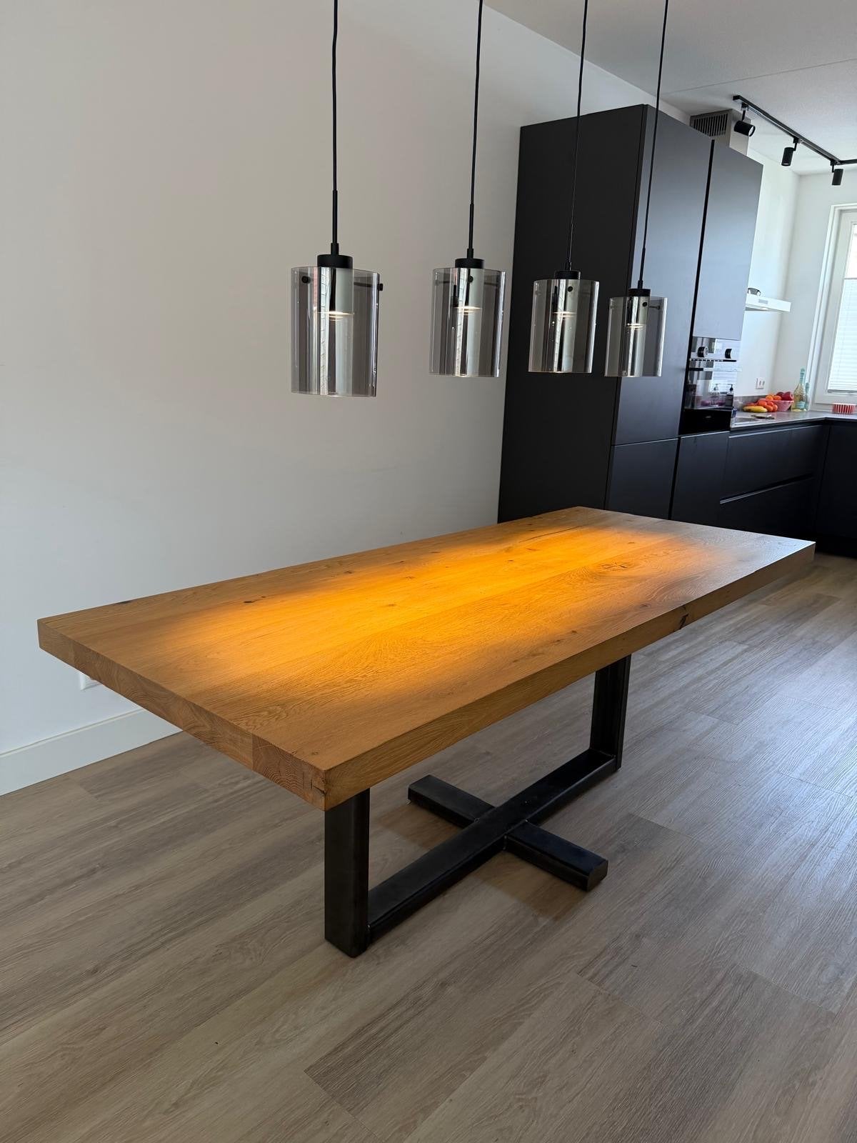 Eiken eettafel met stalen poot - 200x85 cm, Ophalen, Gebruikt, Eikenhout, 200 cm of meer