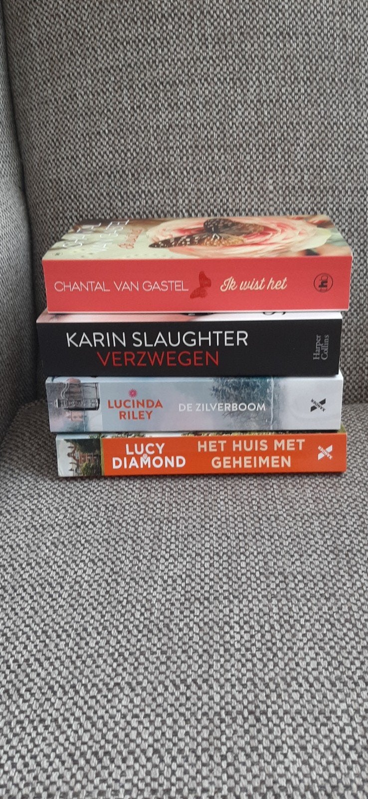Boekenpakket: Chantal van Gastel, Karin Slaughter e.a., Boeken, Ophalen of Verzenden, Gelezen, Chantal van Gastel, Karin Slaughter, Lucinda Riley, Lucy Diamond
