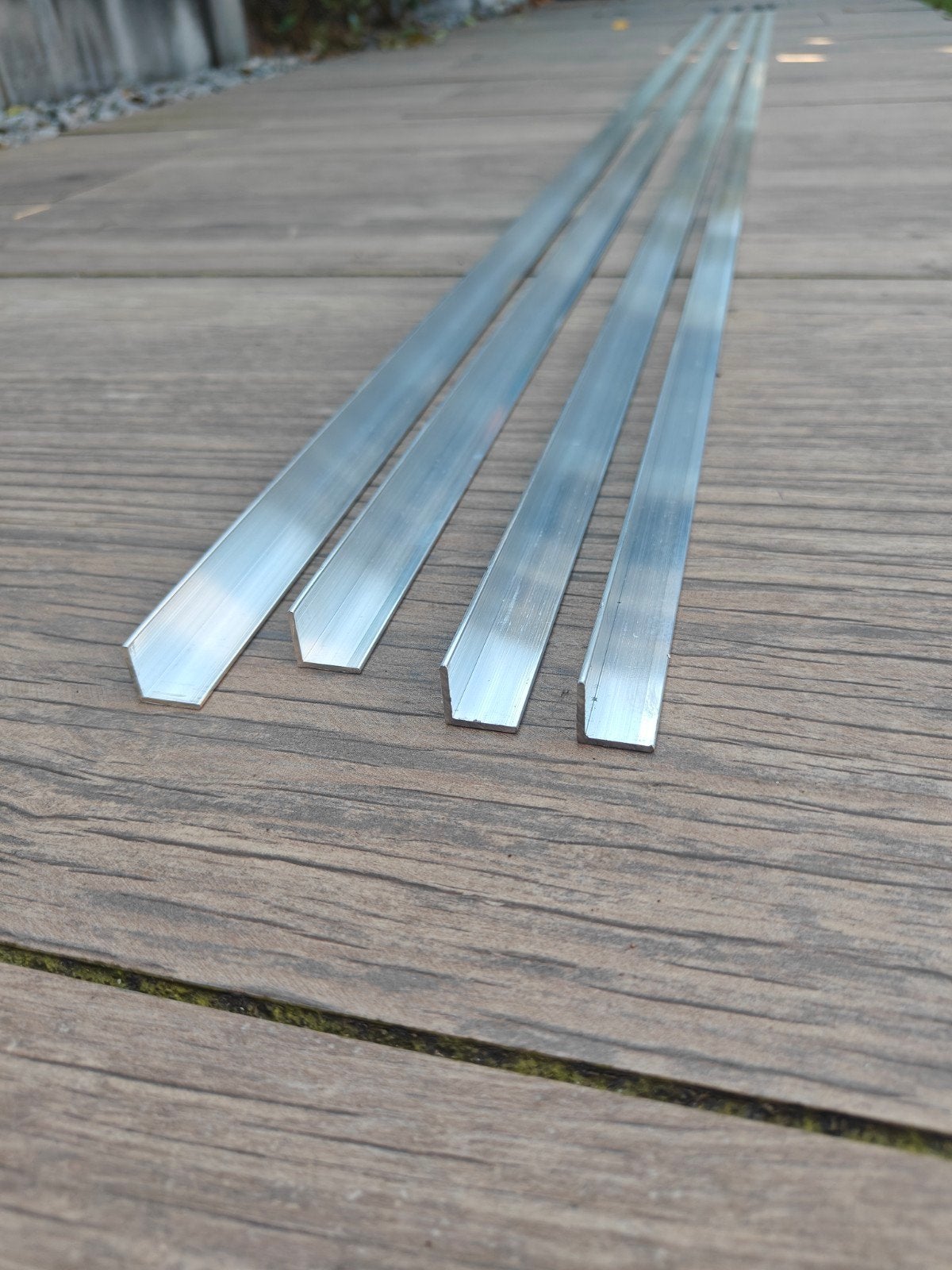4 lengtes van 3m aluminium hoekprofiel 15x15x1.5mm, Doe-het-zelf en Verbouw, Ophalen, Nieuw, Aluminium