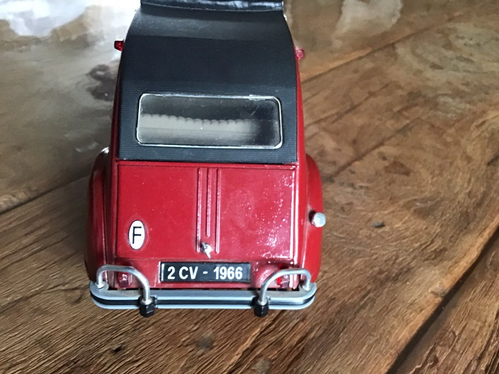Leuke eend bieden, Hobby en Vrije tijd, Modelauto's | 1:24, Ophalen of Verzenden, Zo goed als nieuw, Overige merken