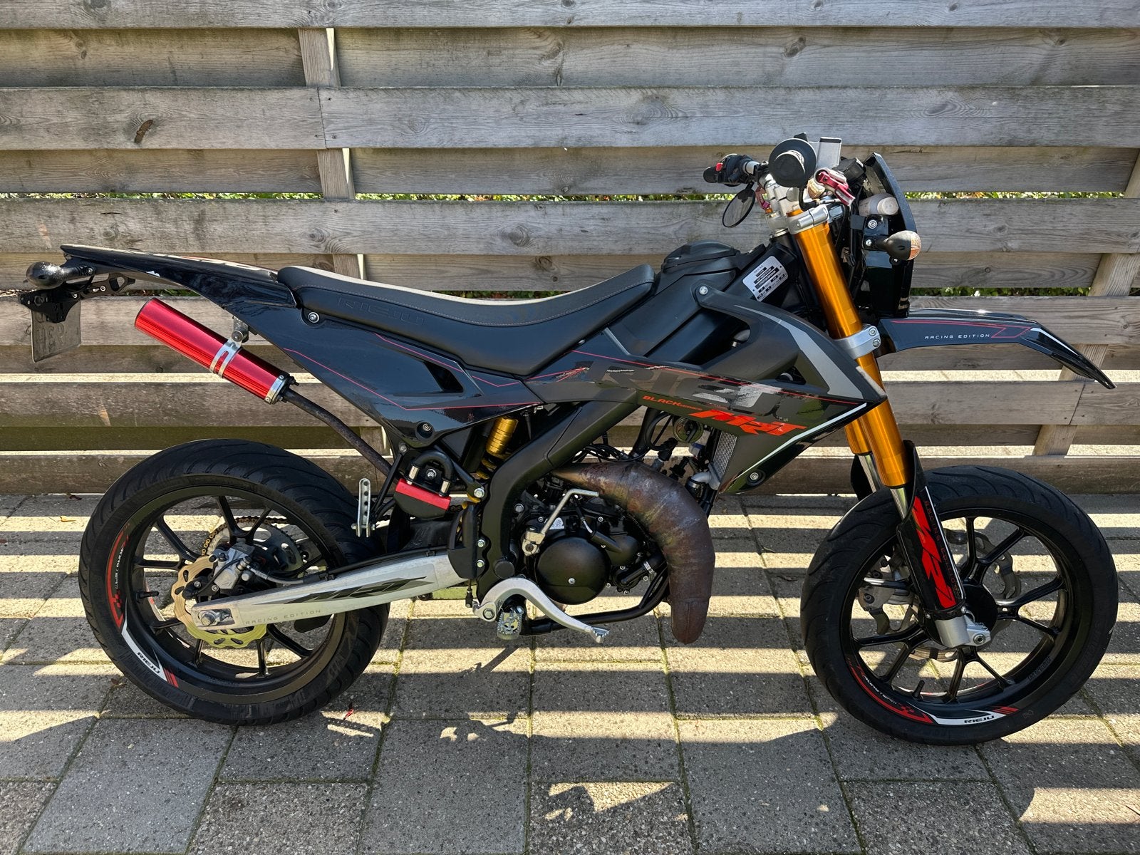 Rieju MRT 50 Supermoto - Zwart/Rood - Zeer Goede Staat, Fietsen en Brommers, Brommers | Overige merken, Ophalen, 6 versnellingen
