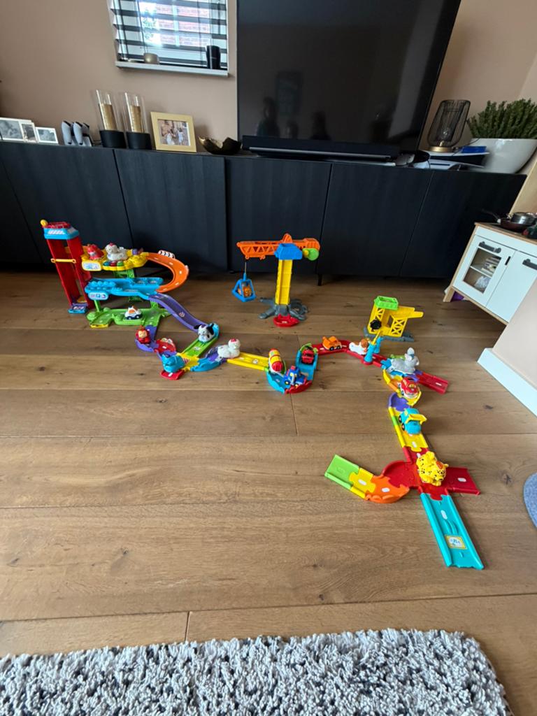 V Tech toet toet auto baan en jungle, Kinderen en Baby's, Speelgoed | Vtech, Ophalen of Verzenden, Gebruikt, 2 tot 4 jaar