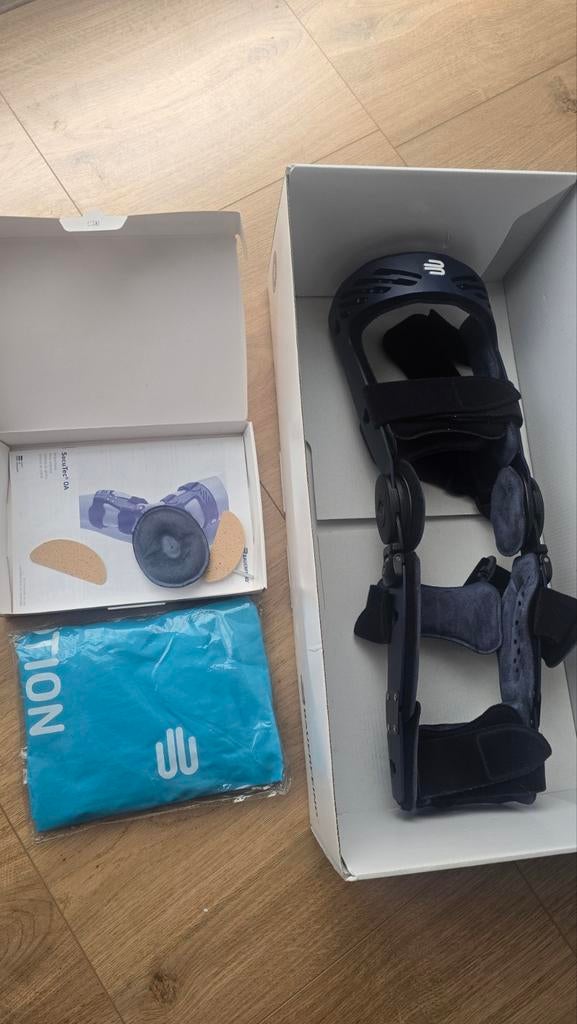 Bauerfeind SecuTec OA kniebrace maat 2 rechts, Ophalen of Verzenden, Zo goed als nieuw, Overige typen