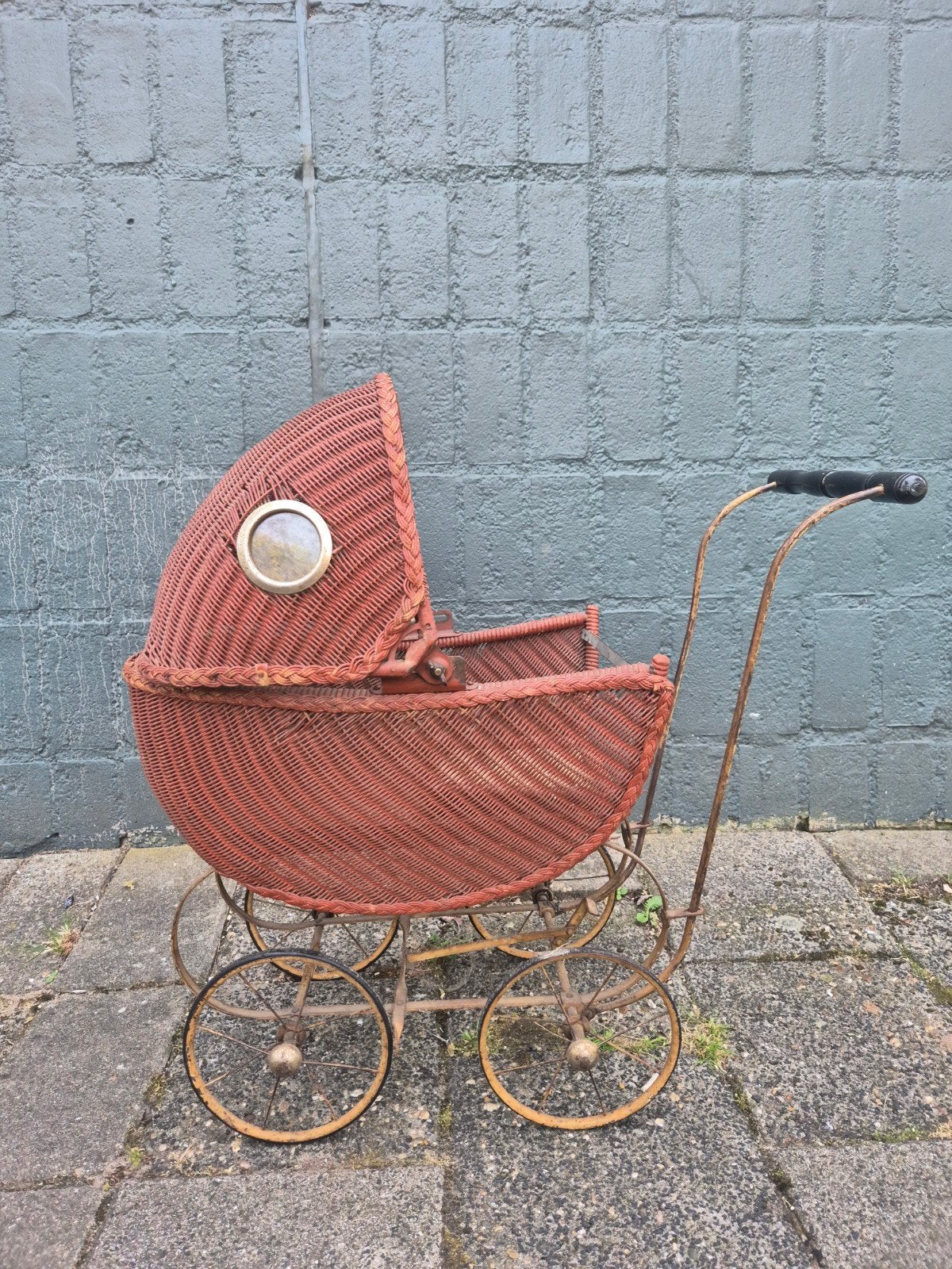 Antieke rieten kinderwagen - Vintage decoratie, Ophalen