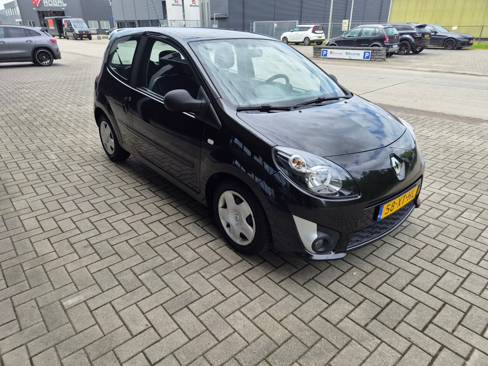 Renault Twingo 1.2 16V 2007 Zwart, Auto's, Voorwielaandrijving, 4 cilinders, 4 stoelen, Zwart