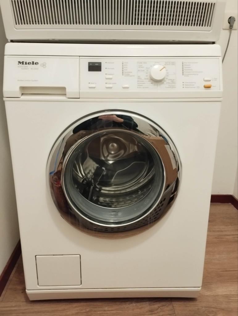 Miele wasmachine, Gebruikt, Ophalen of Verzenden, 85 tot 90 cm, 1200 tot 1600 toeren