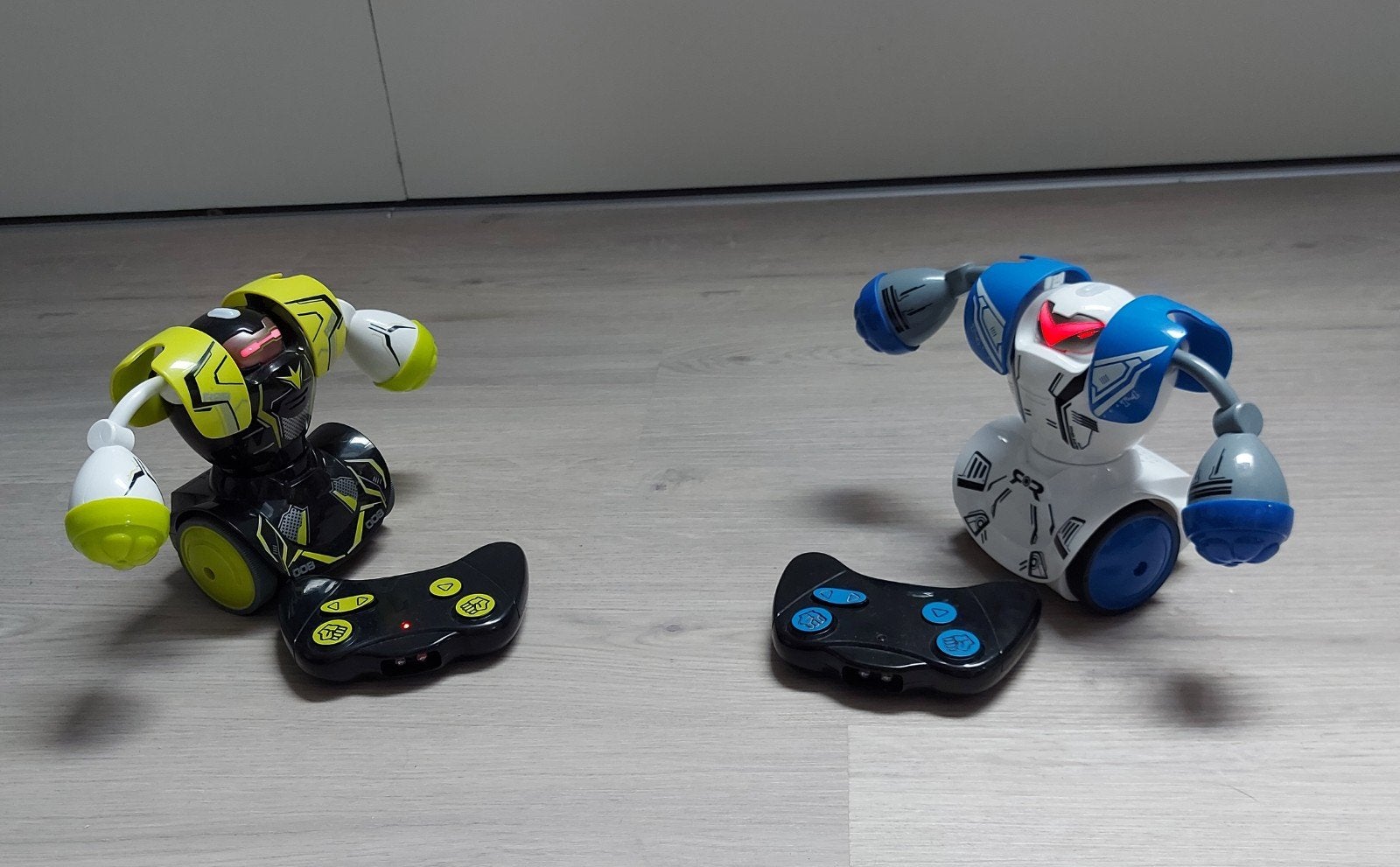 Robo Kombat - Interactieve Boksrobots met Afstandsbediening, Ophalen of Verzenden, Gebruikt