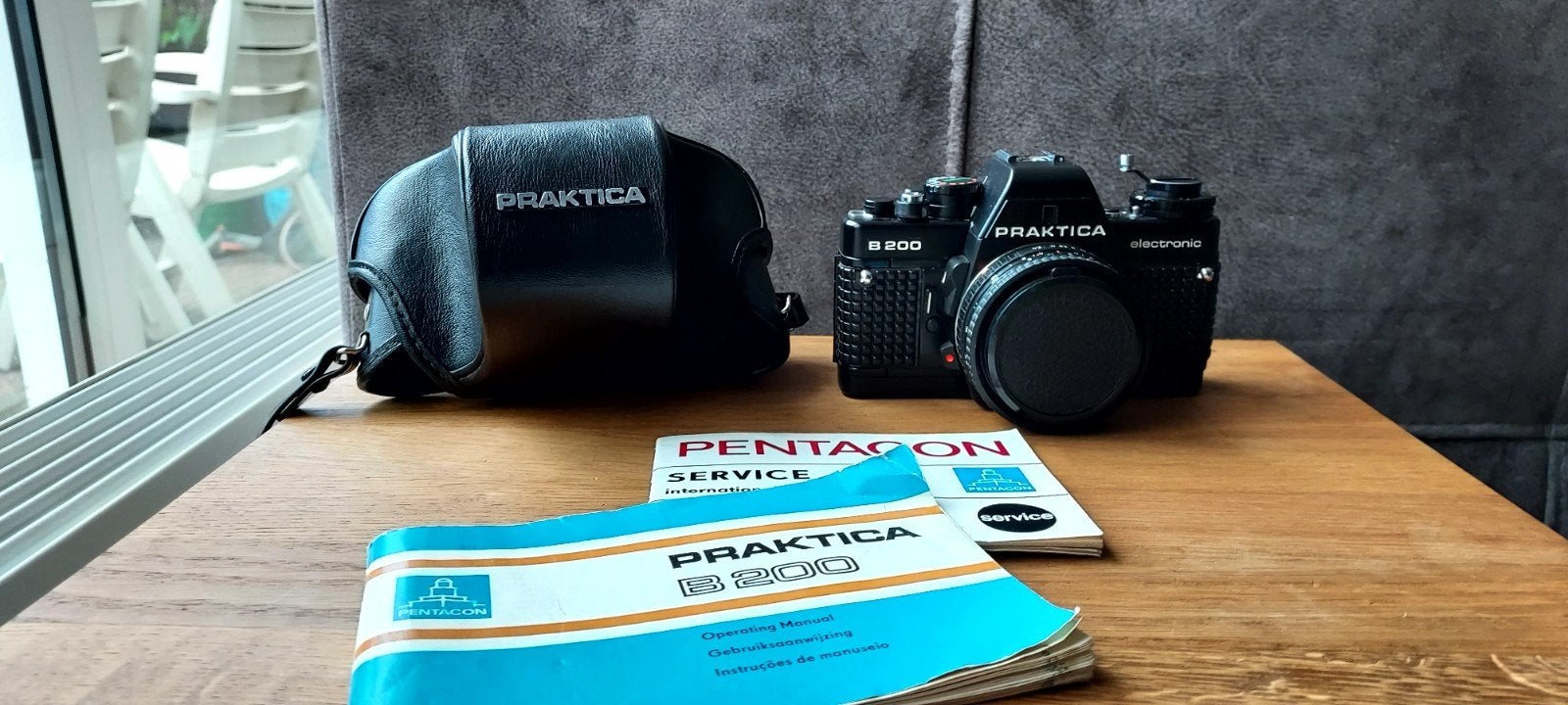 Praktica B200 Spiegelreflexcamera met Hitacon flitser, Ophalen of Verzenden, Gebruikt, Spiegelreflex, Overige Merken