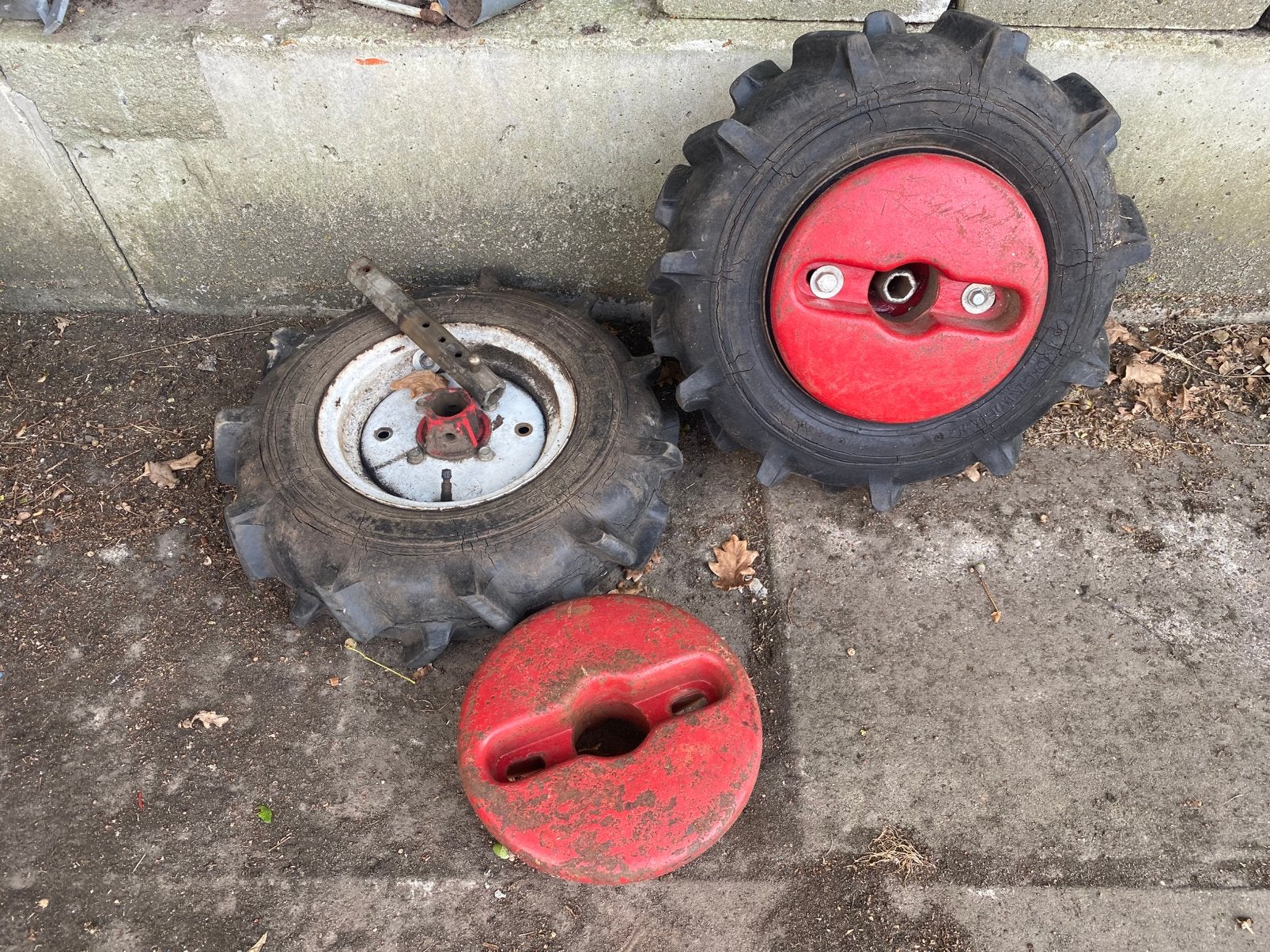 Honda Tuinfrees wielen met gewichten. Frontgewicht., Ophalen, Gebruikt