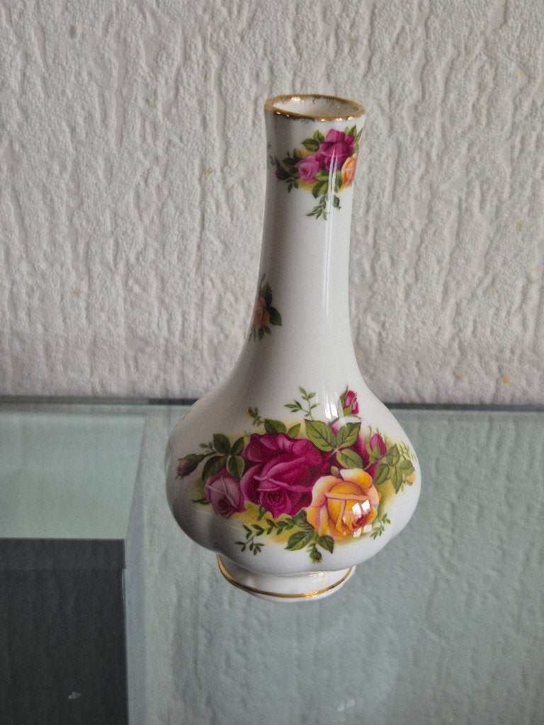 Royal Albert Old Country Roses miniatuur vaasje 1962, Ophalen of Verzenden, Zo goed als nieuw, Porselein, Overige typen