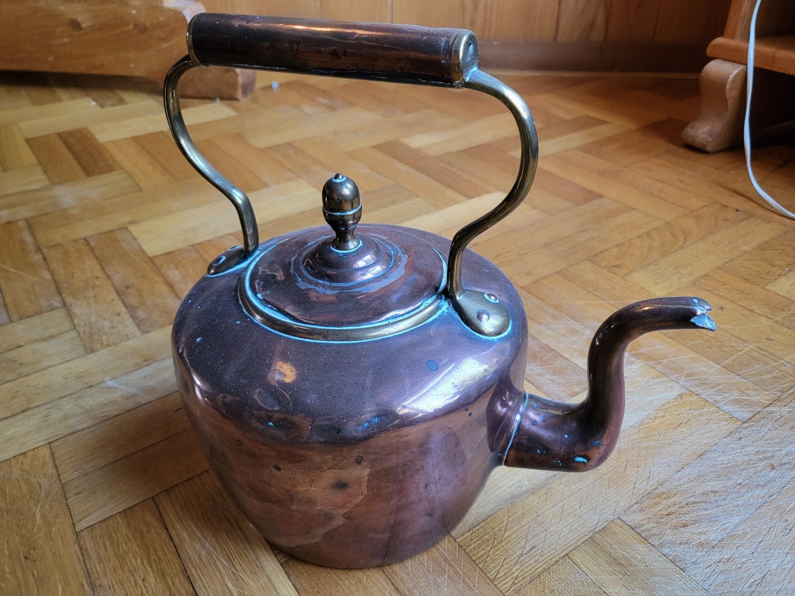 Antieke koperen waterketel met houten handvat, Ophalen of Verzenden