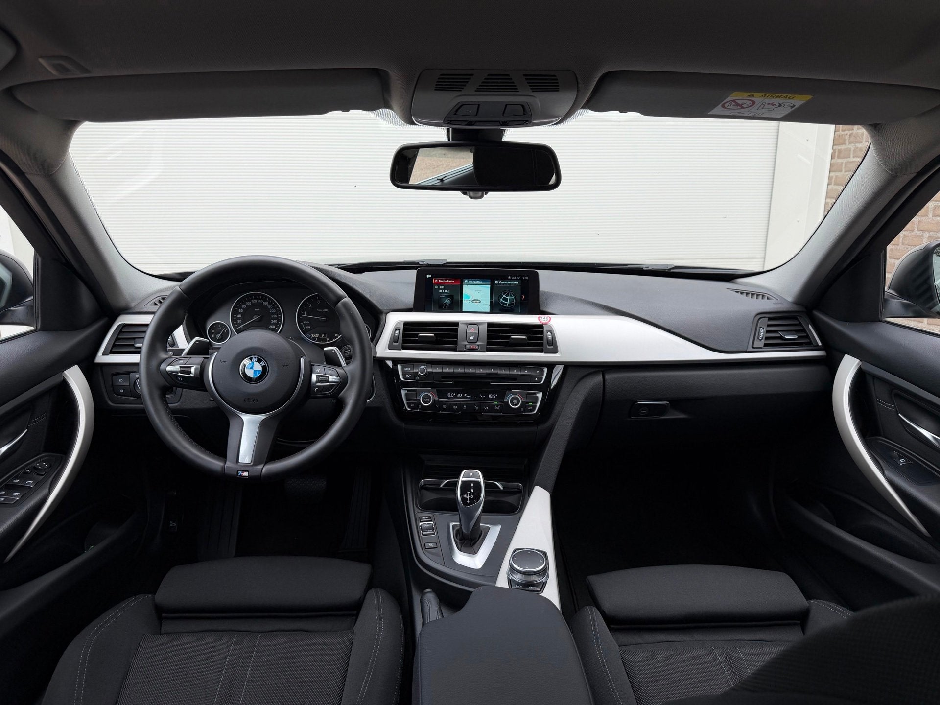BMW 3-serie Touring 330i Executive|Automaat|PDC|Cruise|LED, Auto's, BMW, Automaat, 4 cilinders, 252 pk, Zwart