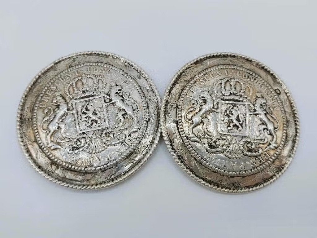 Antieke zilveren broekstukken, Walcheren, 1902, Verzenden, Zilver