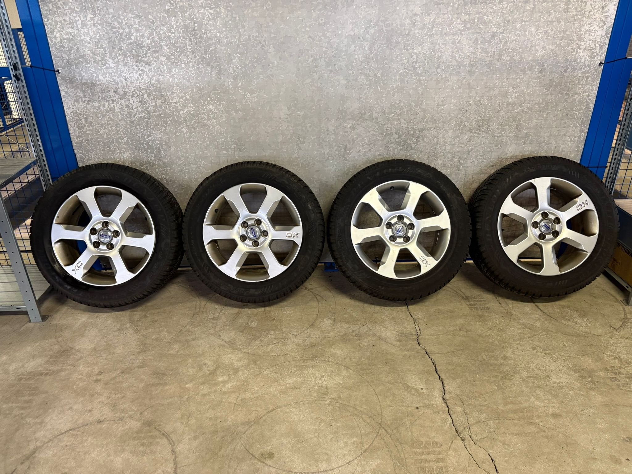 17'' 6-Spaaks Silver - XC60 - Dunlop SP Wintersport - 235/55