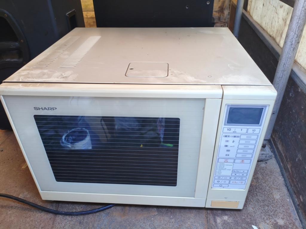 Sharp Combimagnetron - Gebruikt, met grill en hete lucht, Ophalen, Combimagnetron, Gebruikt, Hete lucht