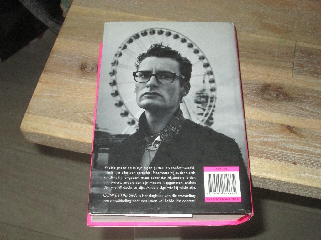 Foto 2 van Confettiregen - Splinter Chabot (Hardcover)