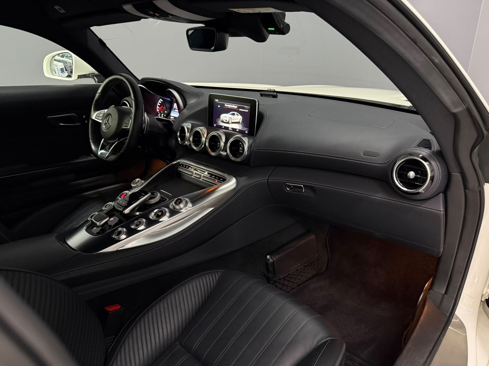 Mercedes-Benz AMG GT 4.0 | 462 pk | Diamant-wit Bright desig, Auto's, Automaat, Achterwielaandrijving, Gebruikt, Wit