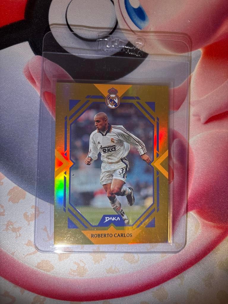 Roberto Carlos Daka Voetbal Spelerskaart - Real Madrid 02/10, Verzamelen, Sportartikelen en Voetbal, Ophalen of Verzenden, Zo goed als nieuw