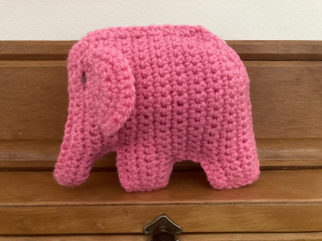 Hand gehaakte roze olifant, Handgemaakt, Nieuw, Ophalen of Verzenden, Roze
