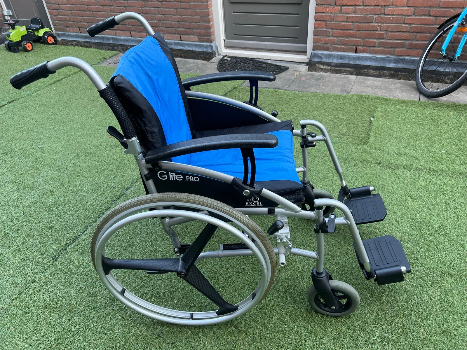 G-lite pro rolstoel ( heel kort gebruikt), Diversen, Rolstoelen, Ophalen of Verzenden, Duwrolstoel