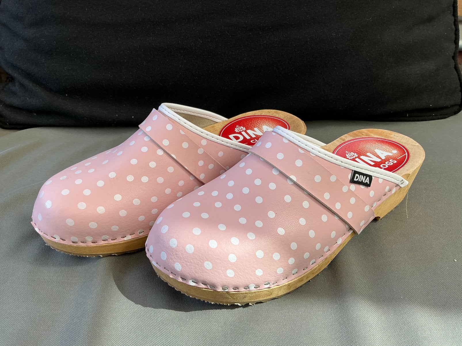 Roze klompen met witte stippen. Maat 40. Dina clogs., Ophalen, Zo goed als nieuw, Roze, Werkschoenen