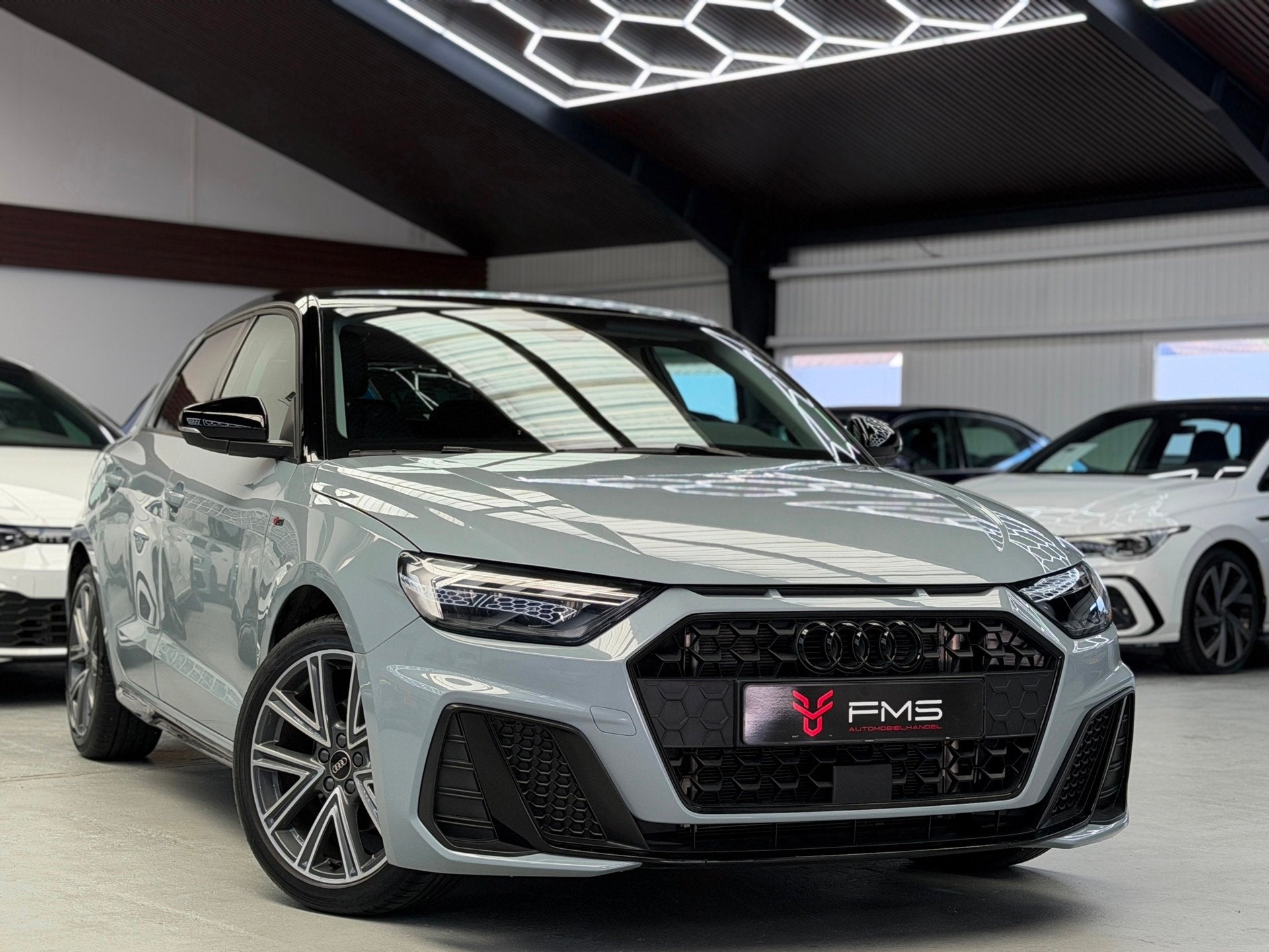 Audi A1 Sportback 30 TFSI 2x S-Line CarPlay, Zwart, Verwarmde buitenspiegels, Met garantie (alle), Leder en Stof